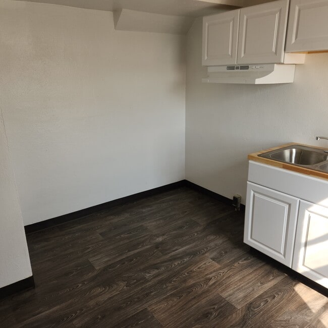 Photo - 1415 NW Carden Ave