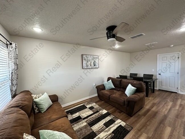 Photo - 2717 Aldrich Rd Unidad A