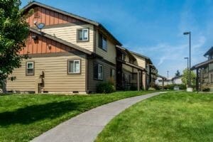 Photo - 410 NE Oak St