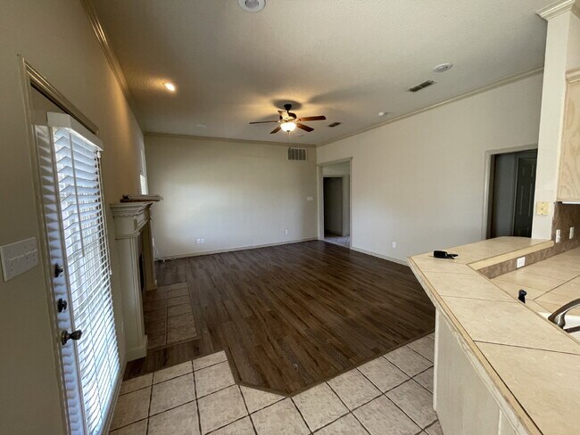 Beautiful 3/2/2 Plus Basement in Cooper district