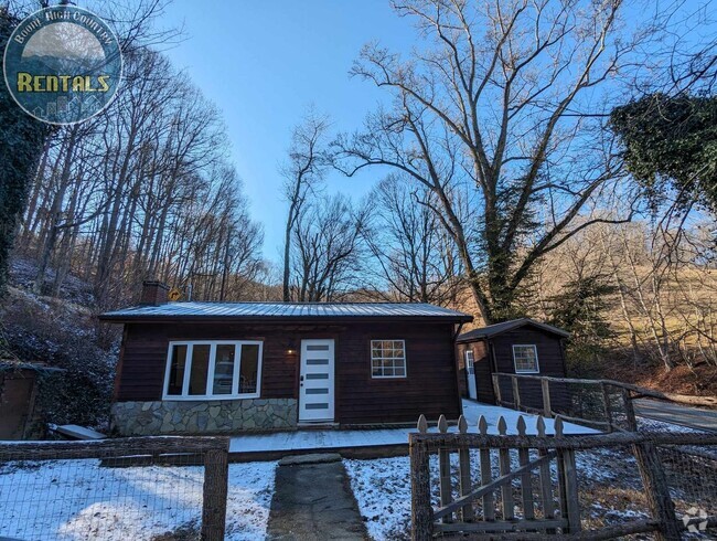 Building Photo - Renovated Cabin In Vilas Rental