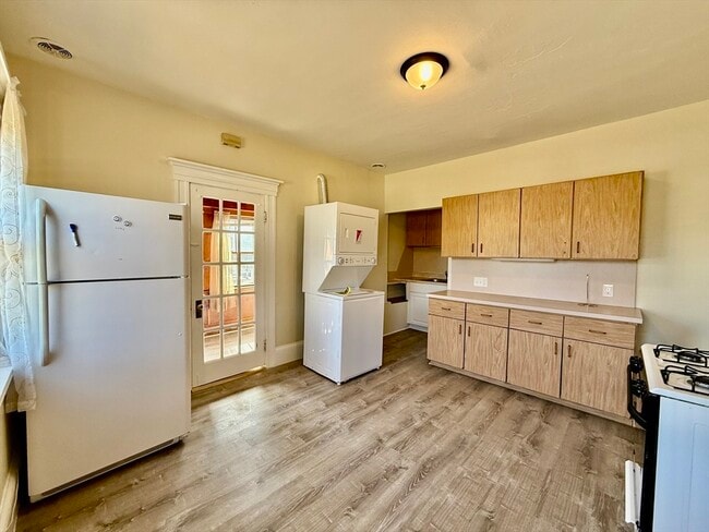 Building Photo - 84 Pearl St Unit 2F Rental