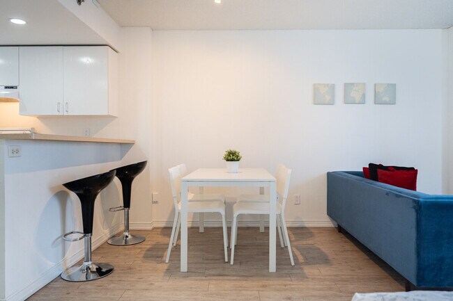 Photo - 1121 Rue De Bullion Unit SI ID1261768P