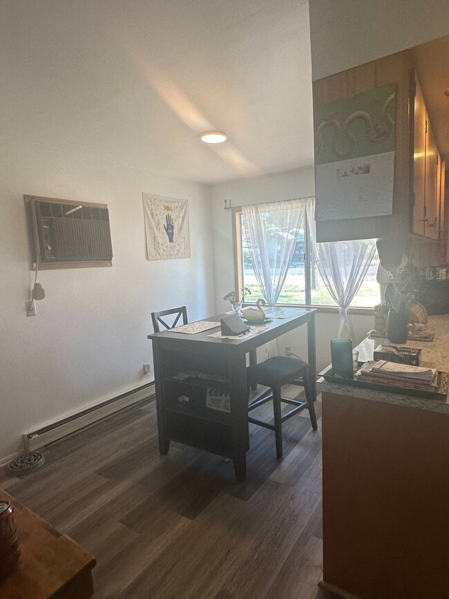 Photo - 106 E Washington St