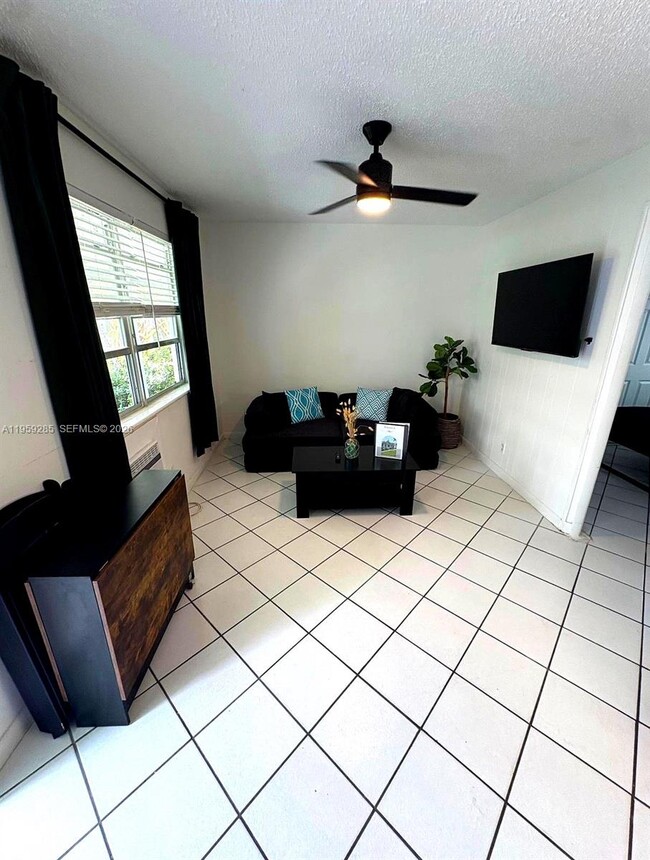 Photo - 3210 Canal Dr Unit 7