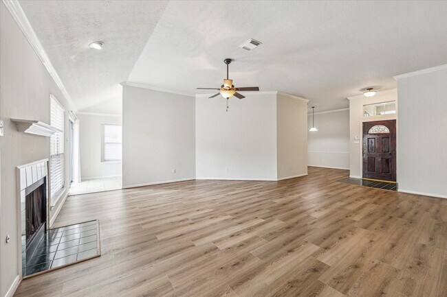 Photo - 6114 Fox Wind Ct