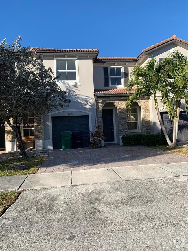 Building Photo - 14761 SW 25th St Rental