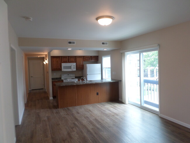 Photo - 77 Mill St Apartments