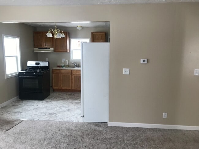 Building Photo - Recently Updated!