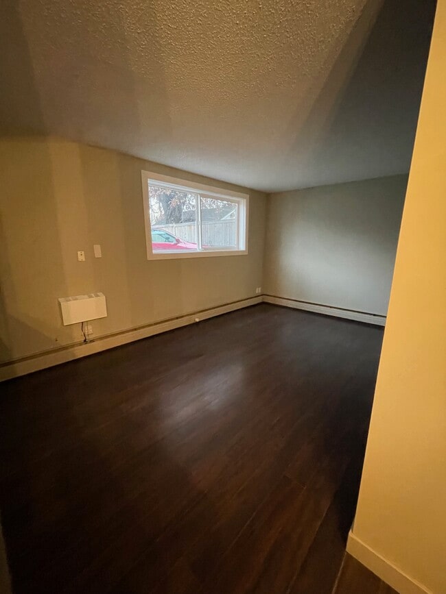 Photo - 601 Lansdowne Ave