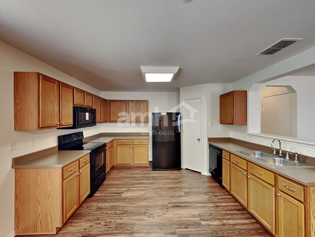 Photo - 217 N Willow Way