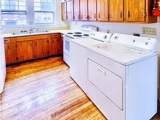 Photo - 203-205 King Street Unit 203