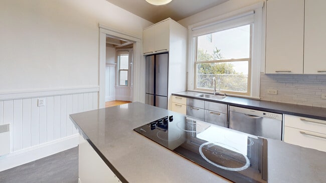 Photo - 1030 Sacramento St