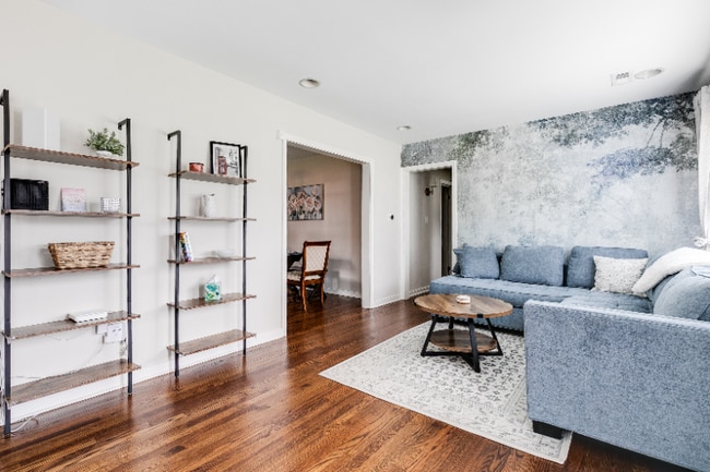 Building Photo - 1205 Blue Jay Ln