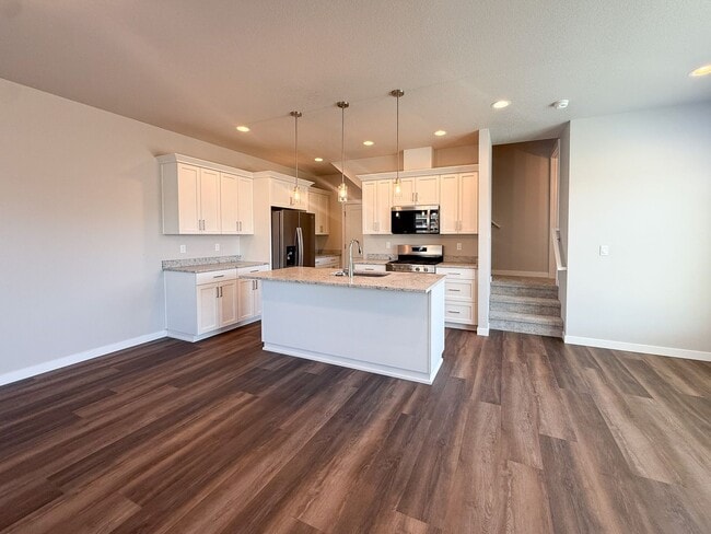 Photo - 356 SE Shetterly Dr