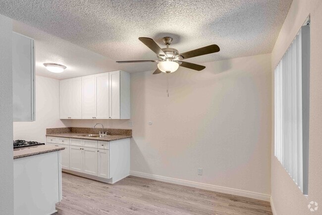 1HAB, 1BA - 598 ft²