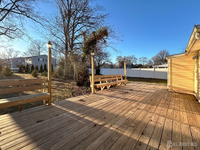 Photo - 122 Vineyard Rd