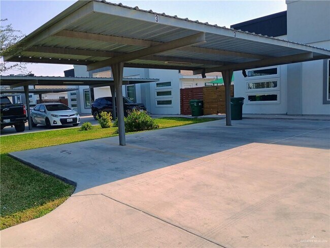 Photo - 5 West Dr Unit 3