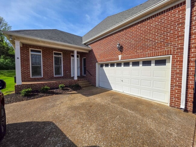 Building Photo - 218 Stoners Glen Ct