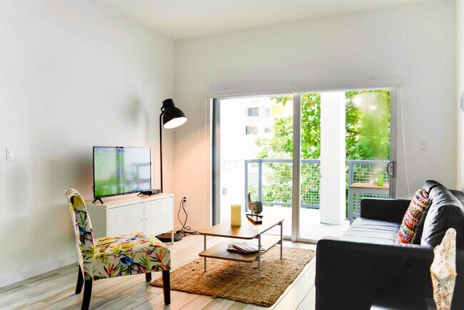 Photo - 481 NE 29th St Unidad SI FL3-ID1022313P