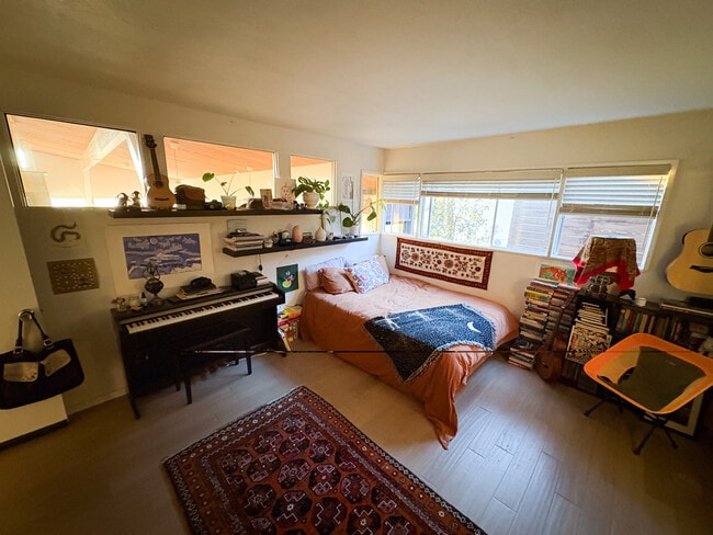 Photo - 6925 Snake Rd