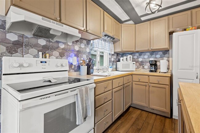 Photo - 2526 26th St S