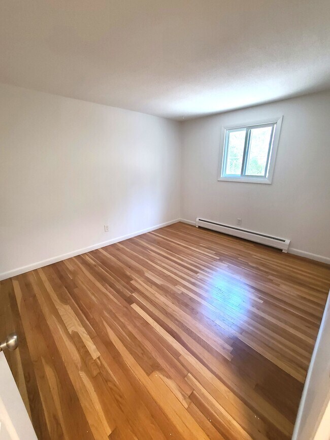 121 Great Rd