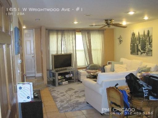 Photo - 1651 W Wrightwood Ave Unidad #1