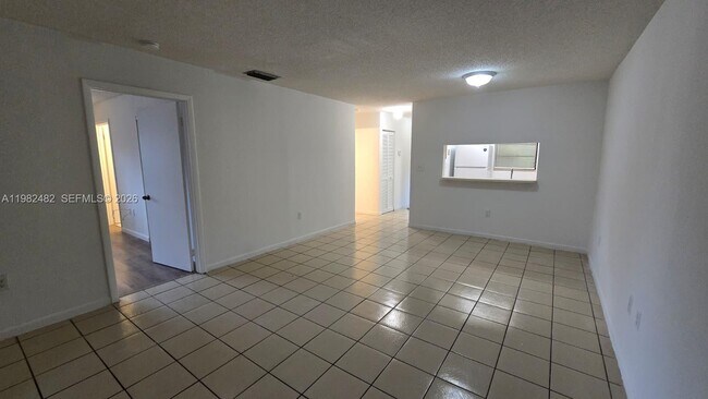 Photo - 13950 NE 4th Ave Unit AA