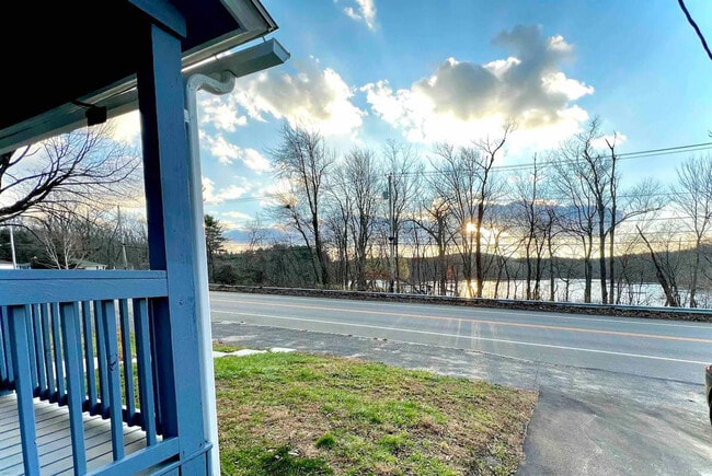 Photo - 1592 Main St Unidad ID1380184P