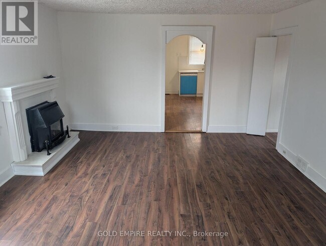 Photo - 317 Maxwell St