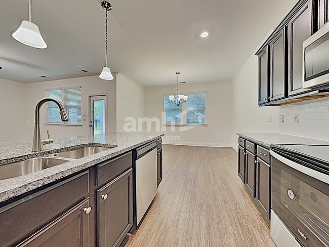 Photo - 120 Sweet Gum Dr