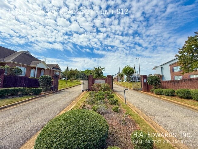 Building Photo - 3719 Hargrove E Rd Unit 812