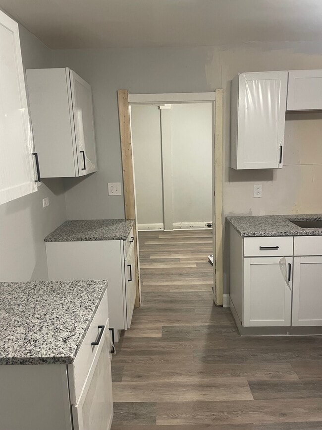 Building Photo - 5909 Wallace Rd