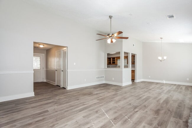 Photo - 9453 Forest Knoll Dr