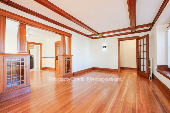 Photo - 105 Marlboro St