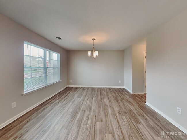 Photo - 3832 Hope Marian St