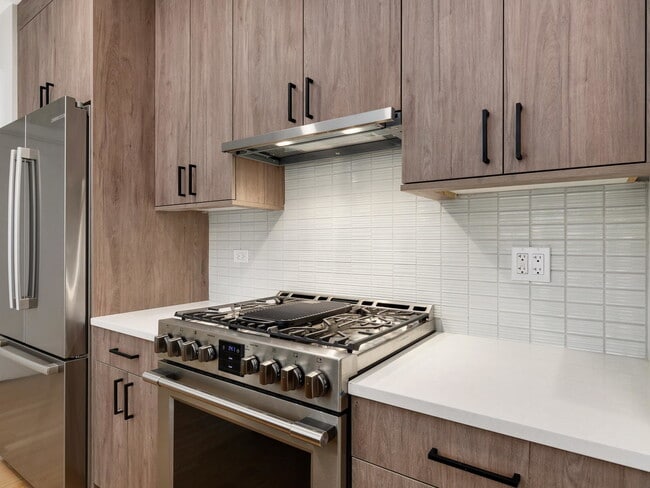 Photo - 3208 N Southport Ave