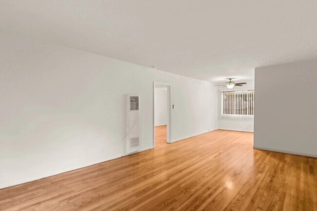 Photo - 11660 Chenault Street,