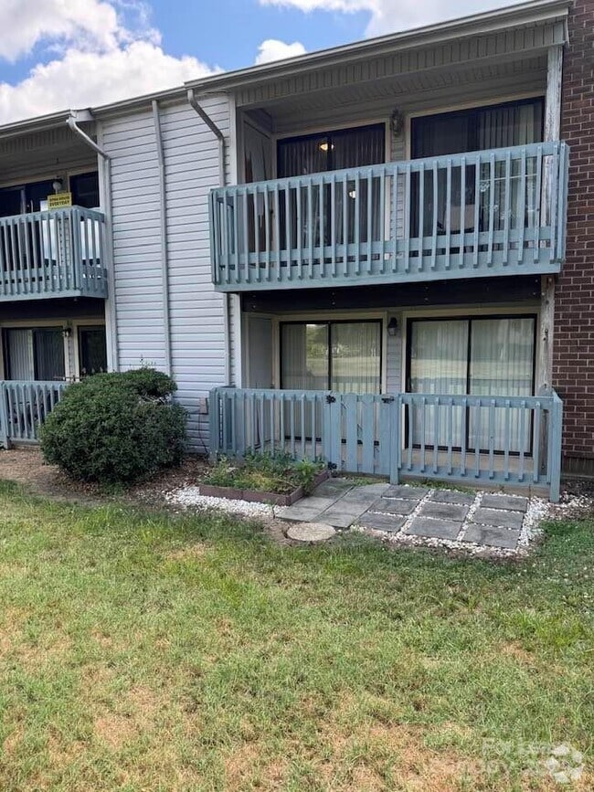 Building Photo - 11157 Harrowfield Rd Rental