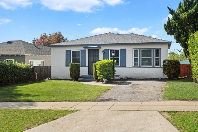 Building Photo - 3493 Meier St