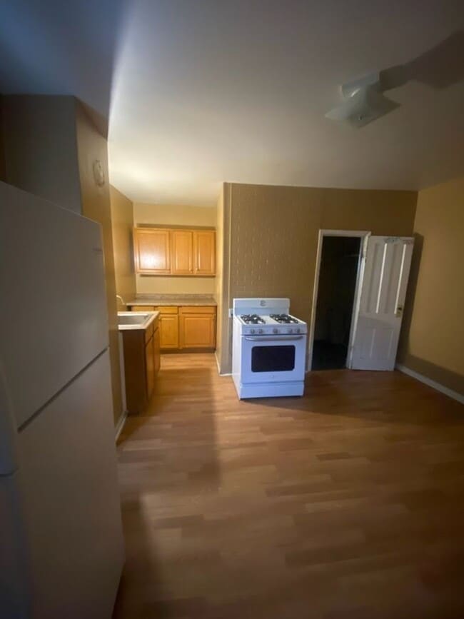 Photo - 1938 W Rogers St Apartamento Unidad Lower Front