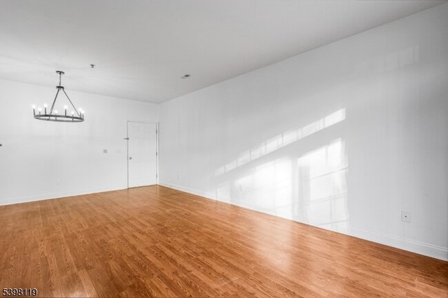 Photo - 225 Windmill Ct