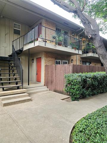 Photo - 4211 Newton Ave Unidad 107