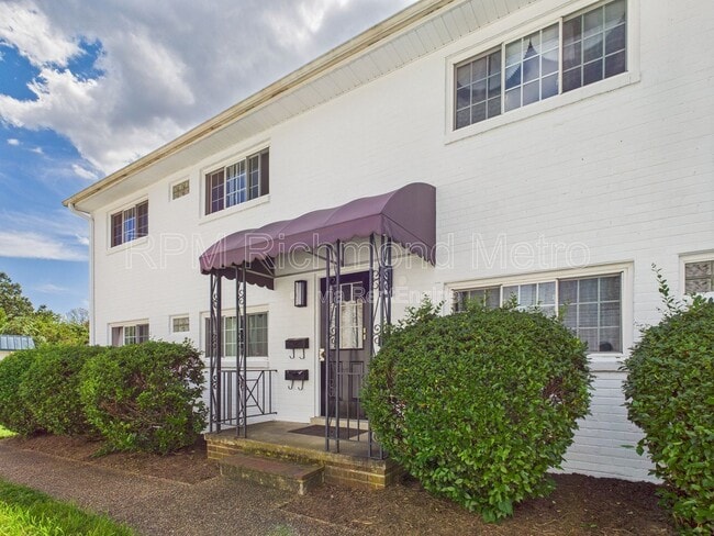 Building Photo - 4032 MacArthur Ave Rental