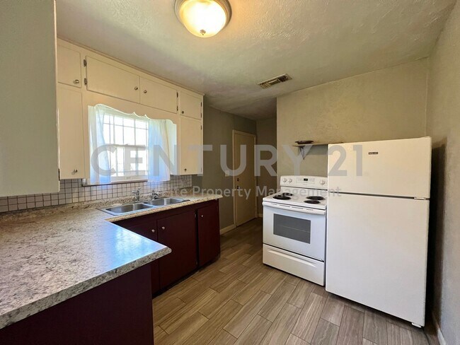 Photo - Cute 2/1/1 in Fort Worth Ready For Move-In! Casa