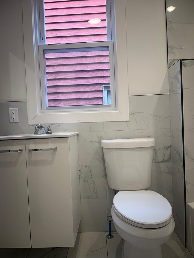 Photo - 13 Bartholdi Ave Unit 2