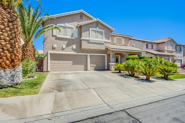Elegant and Spacious 5Bed/3Bath home nestl... - Elegant and Spacious 5Bed/3Bath home nestl...