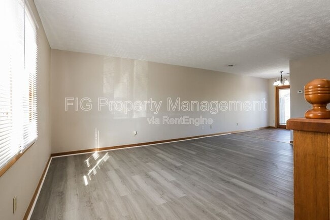 Photo - 537 Scott County Rd Unit H