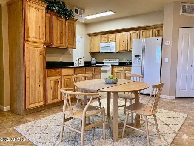 Photo - 1701 E Colter St Unidad 114